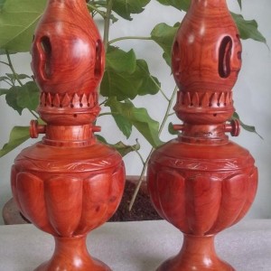 Cặp đèn dầu gỗ hương