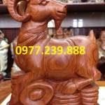 tượng dê gỗ hương giá rẻ