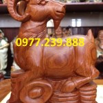 tượng dê gỗ hương mua bán